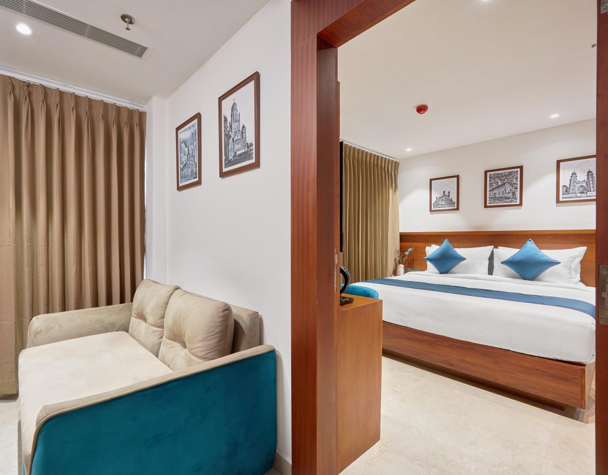 Q-White Crescent Hotel Kochi Exterior foto